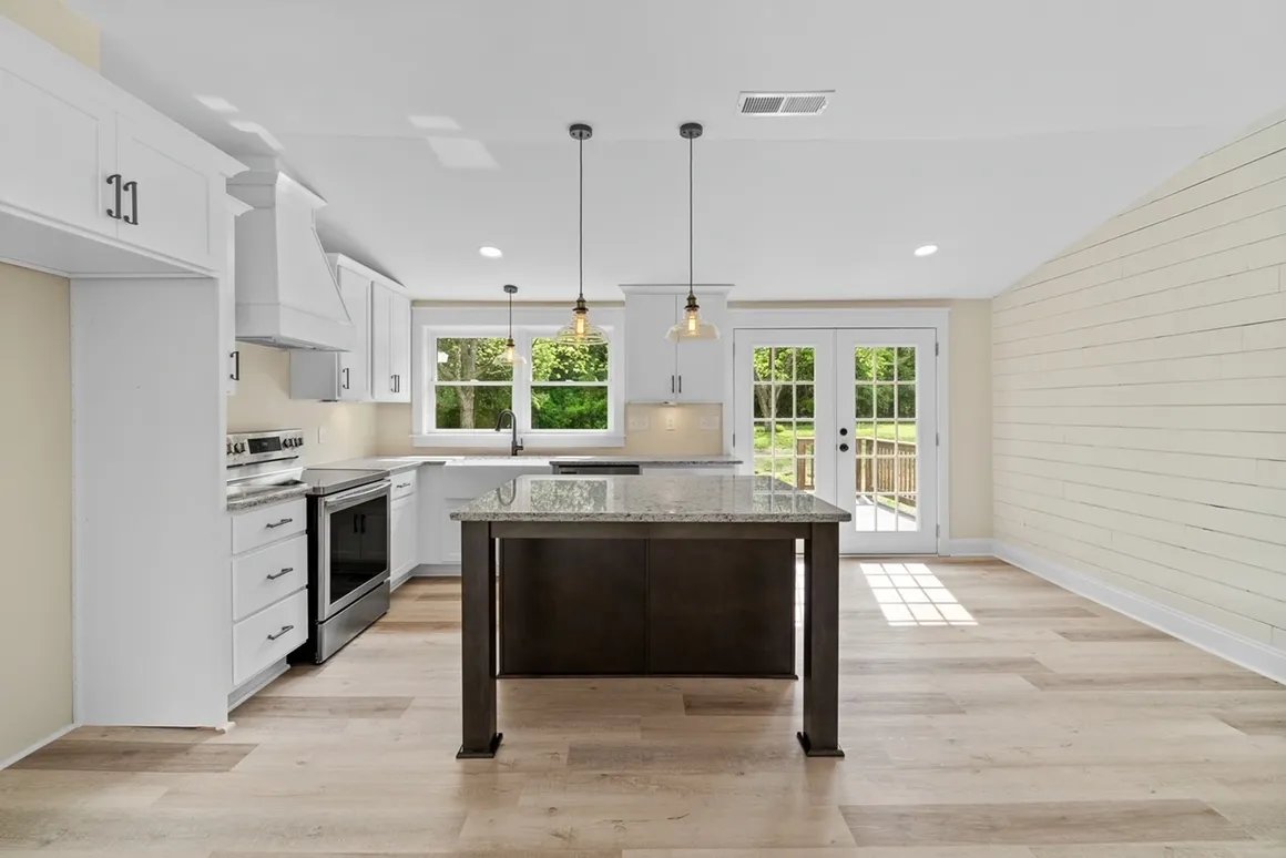 Kitchen with pendant lighting